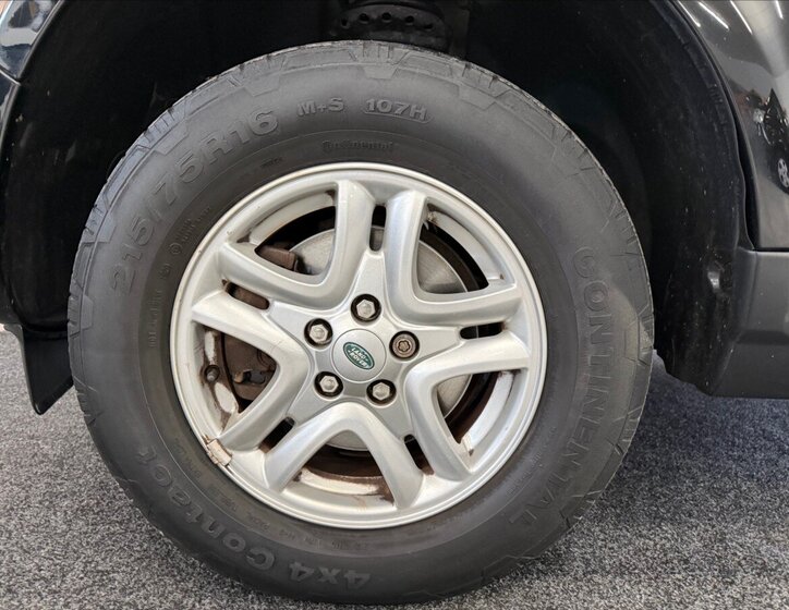 Land Rover Freelander SUV 2,2 l 110 kw