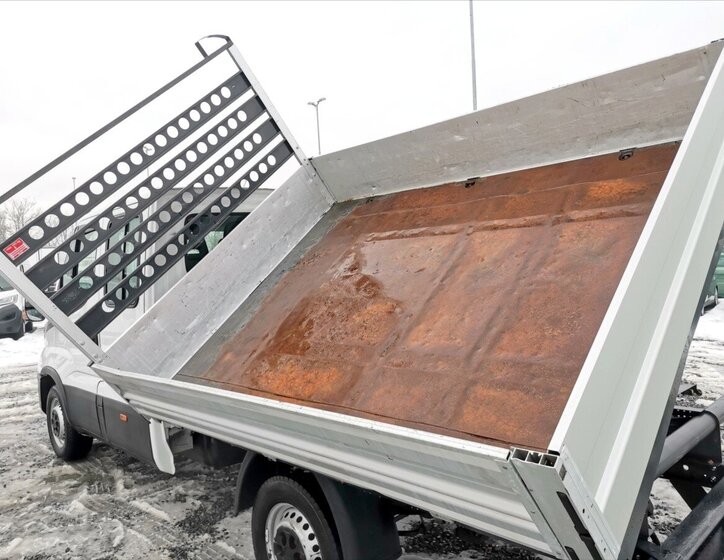 Iveco Daily Sklápěč 2,3 l 100 kw