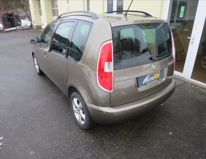 Škoda Roomster Hatchback 1,2 l 77 kw