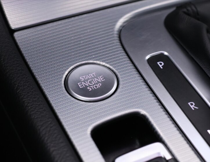 Volkswagen Touareg SUV 3,0 l 193 kw