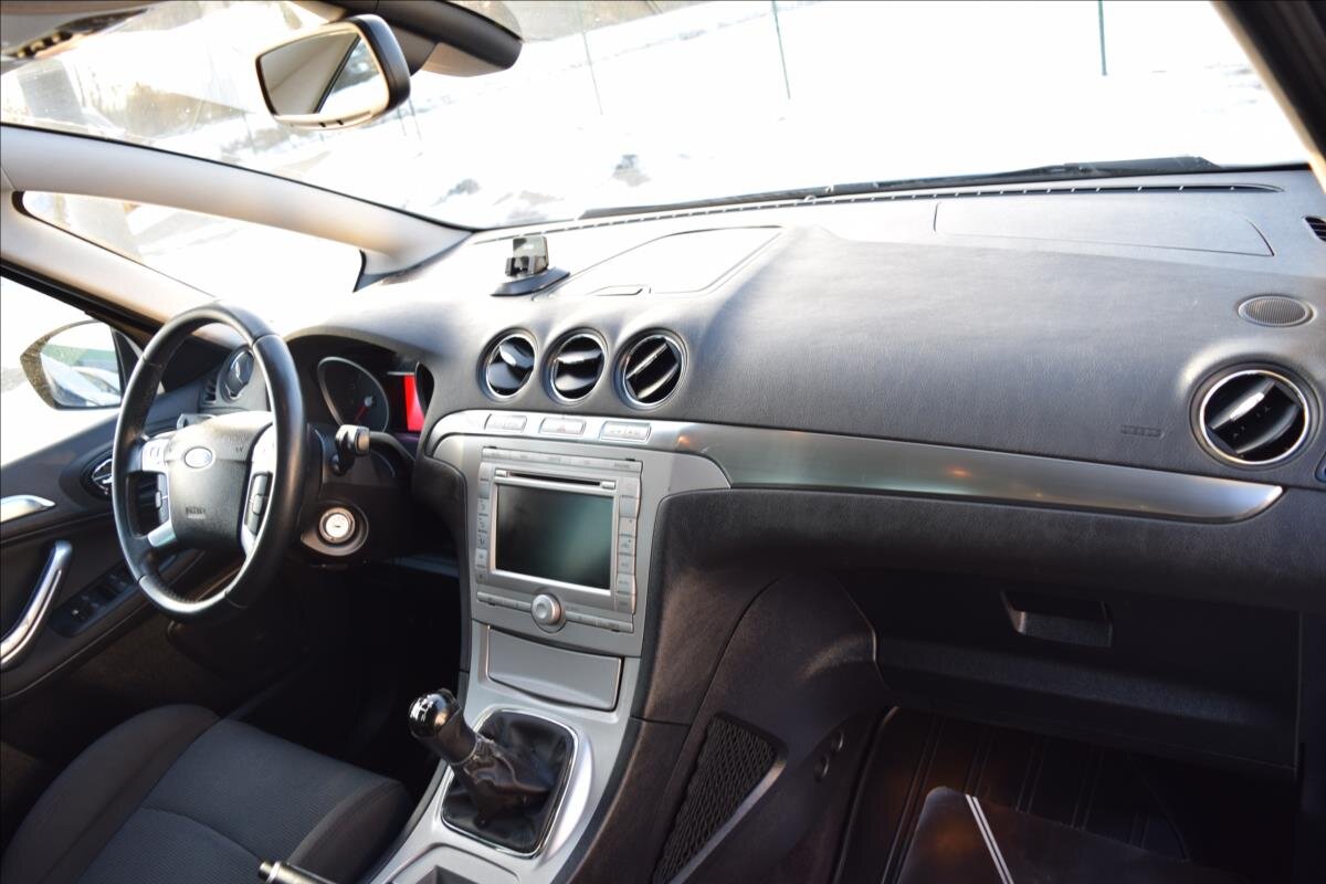 Ford S-MAX MPV 2,0 l 107 kw