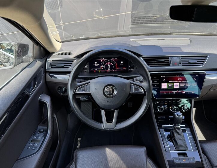 Škoda Superb Liftback 2,0 l 200 kw