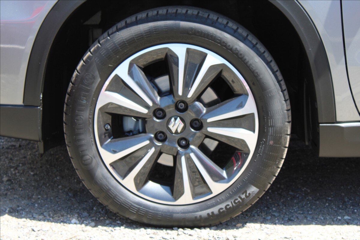 Suzuki Vitara SUV / Terénní 1,4 l 95 kw