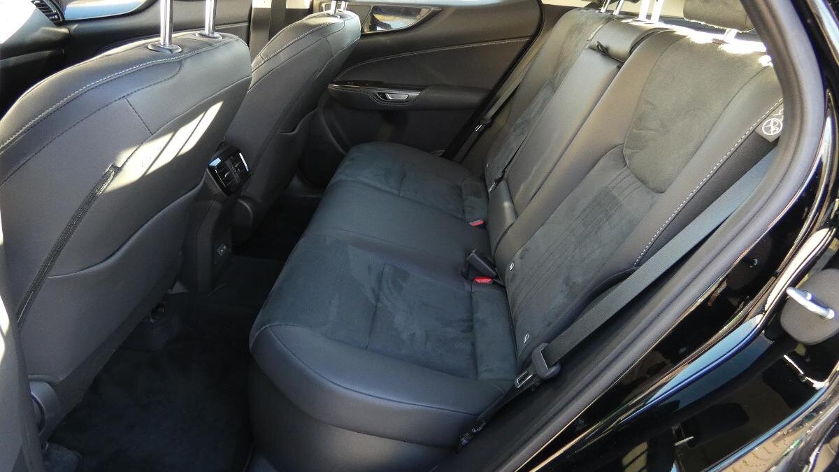 Lexus NX 350h SUV / Terénní 2,5 l 140 kw