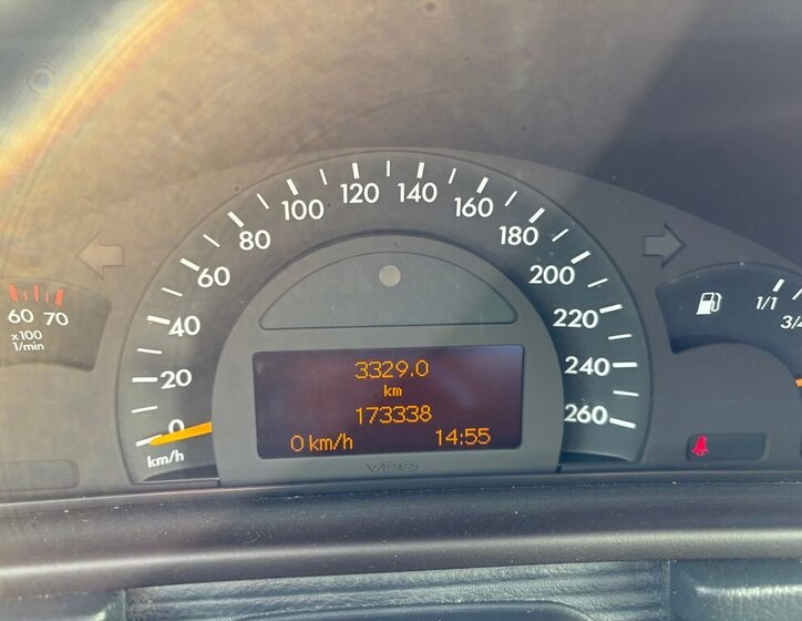 Mercedes-Benz Třídy C Sedan 1,8 l 105 kw