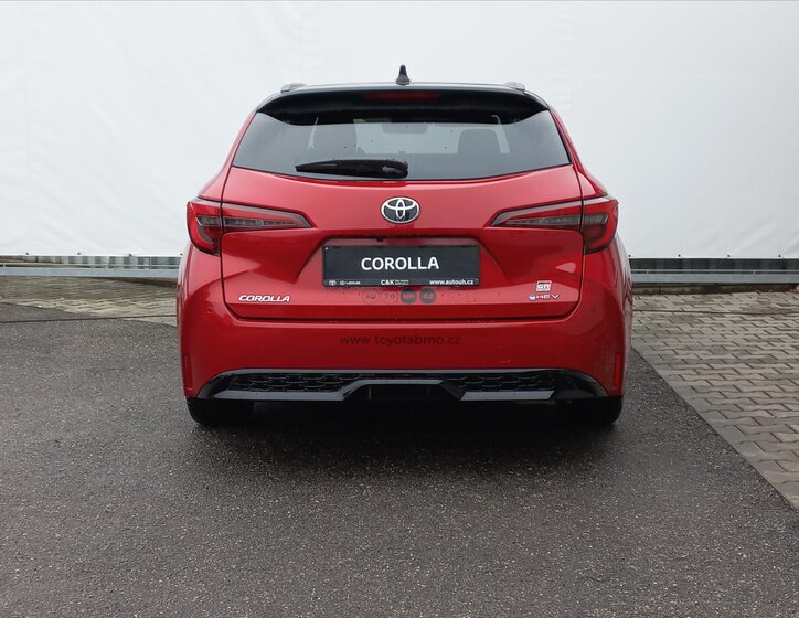 Toyota Corolla Kombi 2,0 l 98 kw