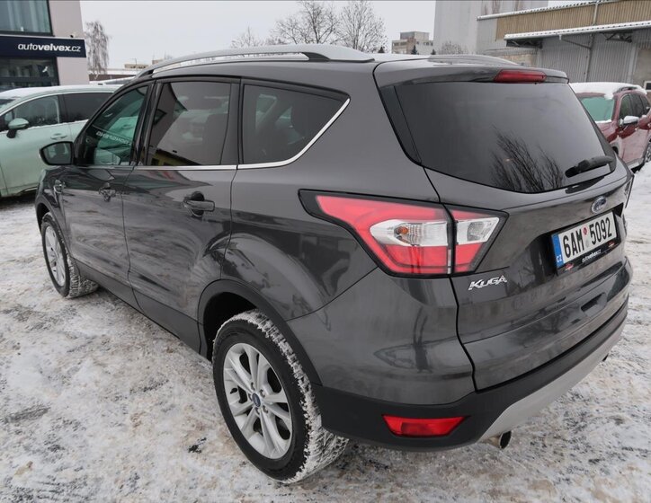 Ford Kuga SUV 1,5 l 110 kw