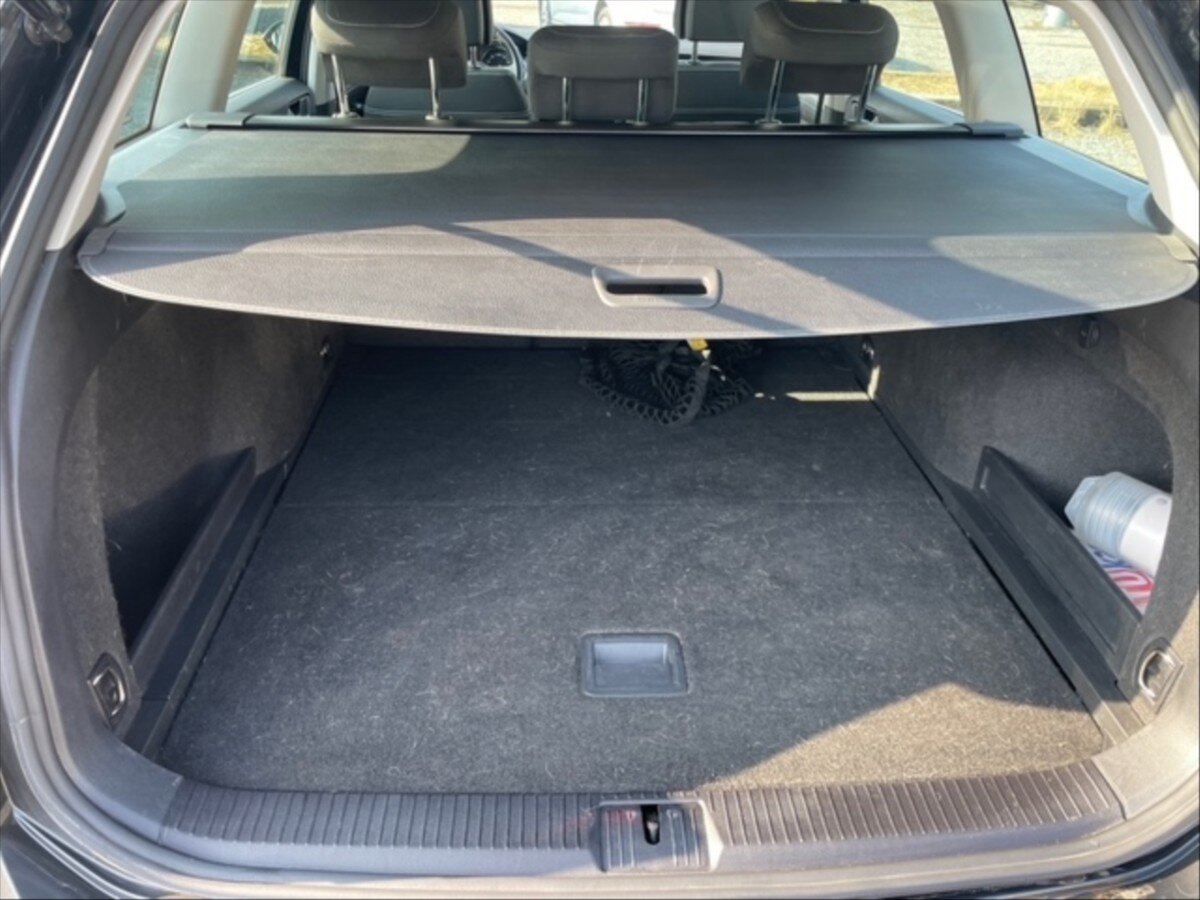 Volkswagen Passat Kombi 1,5 l 110 kw