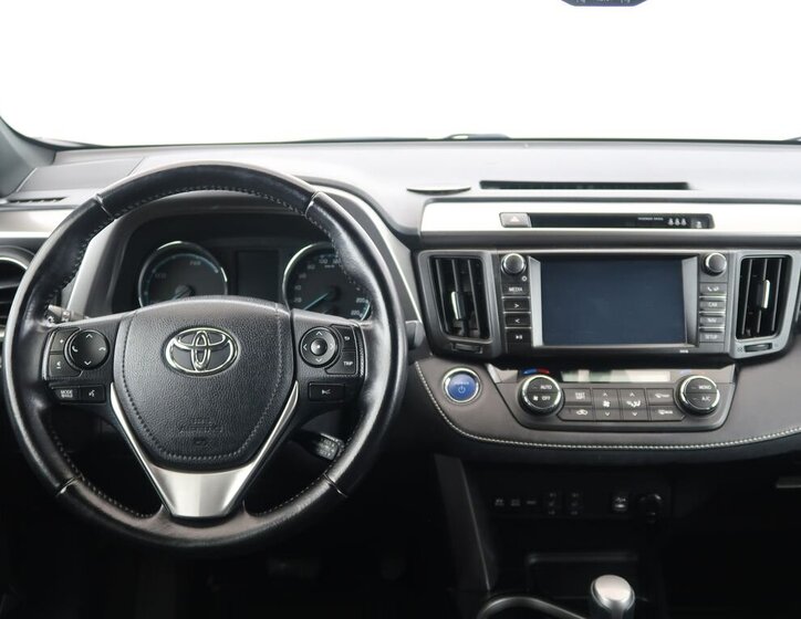 Toyota RAV4 SUV / Terénní 2,5 l 114 kw