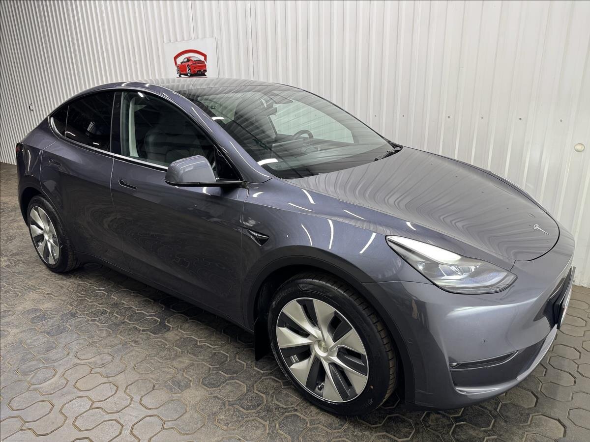Tesla Model Y SUV / Terénní 0,0 378 kw