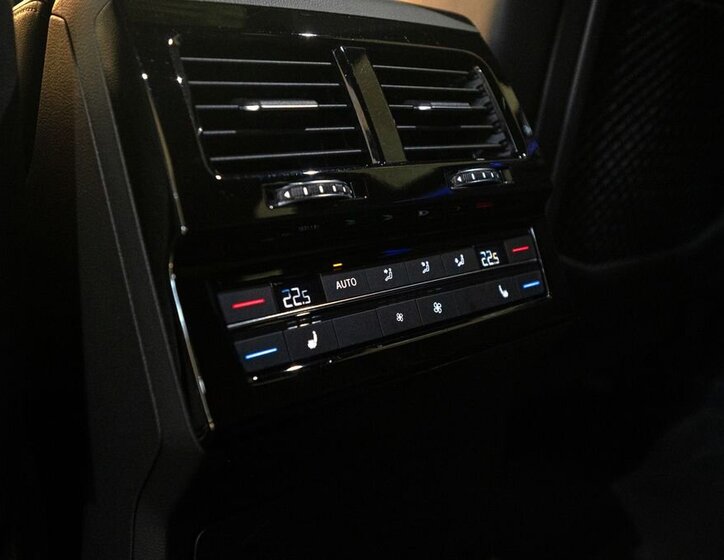 Volkswagen Touareg SUV / Terénní 3,0 l 210 kw