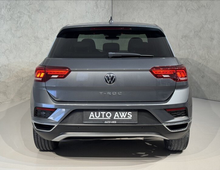 Volkswagen T-Roc SUV / Terénní 1,5 l 110 kw