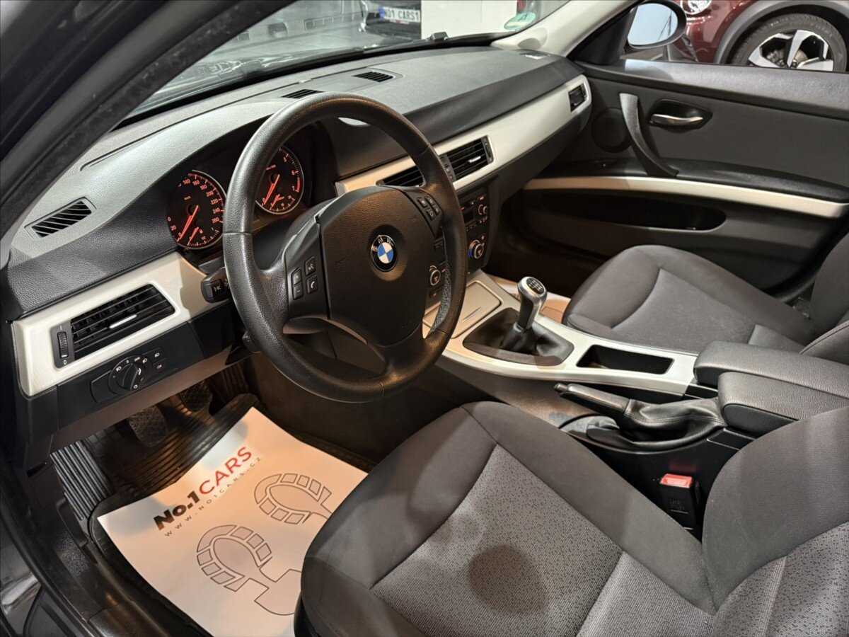 BMW Řada 3 Sedan / Limuzína 2,0 l 105 kw