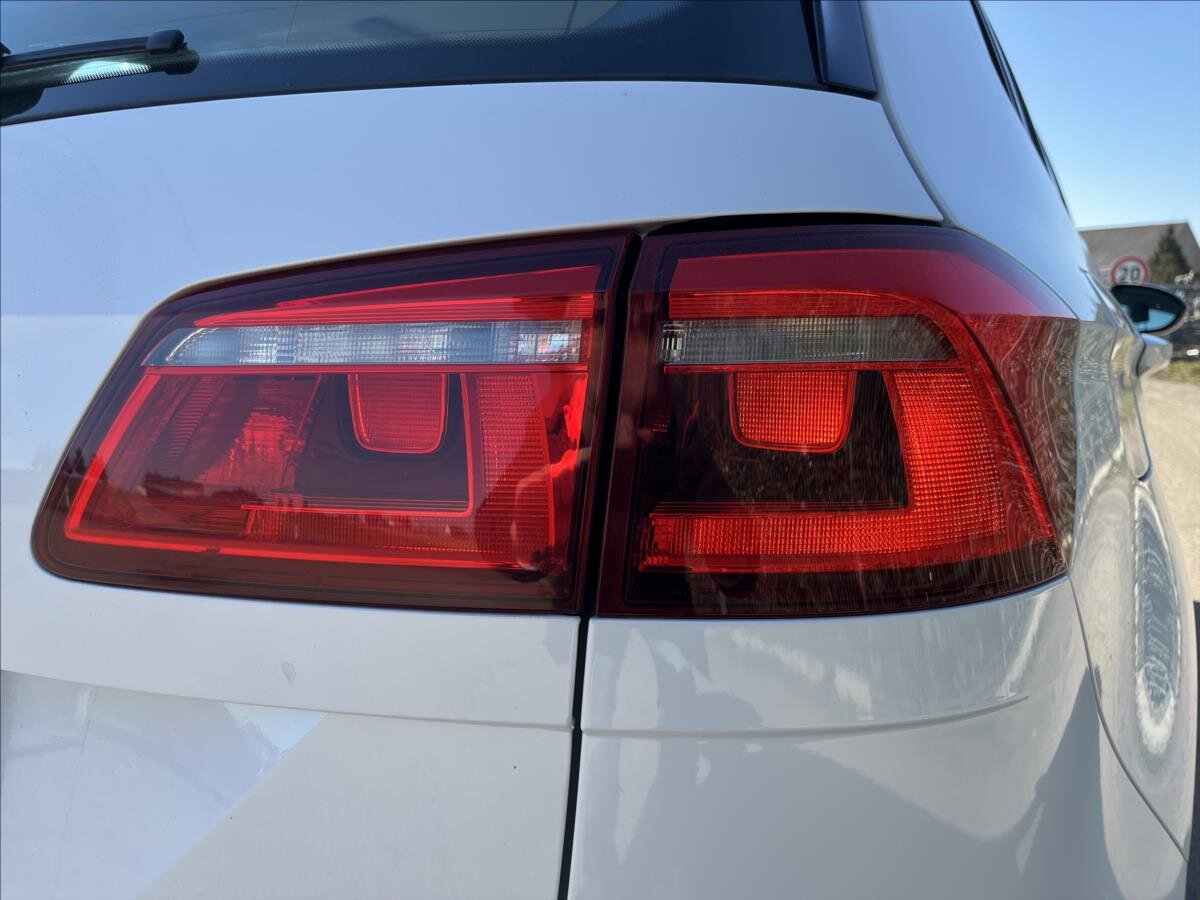 Volkswagen Golf Sportsvan Kombi 1,6 l 81 kw