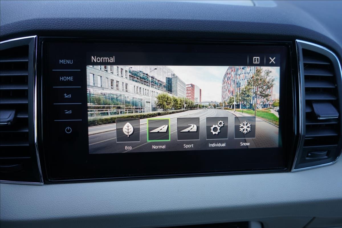 Škoda Karoq SUV / Terénní 2,0 l 110 kw