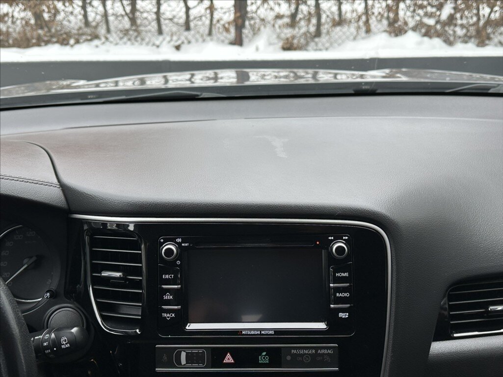 Mitsubishi Outlander SUV 2,0 l 110 kw