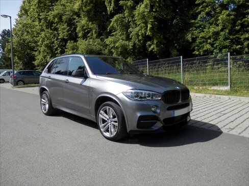 BMW X5 SUV 3,0 l 280 kw