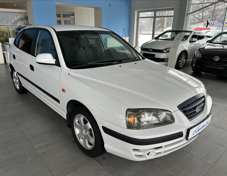 Hyundai Elantra Liftback 1,6 l 77 kw