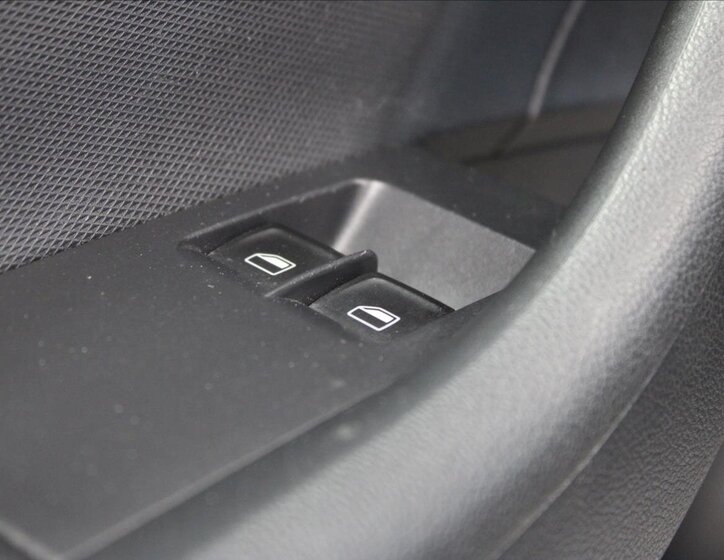 Škoda Rapid Sedan / Limuzína 1,2 l 77 kw