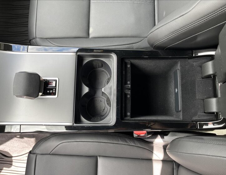 Land Rover Range Rover Velar SUV 2,0 l 297 kw