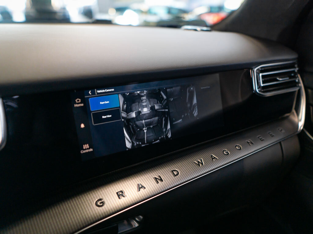 Jeep Grand Wagoneer SUV / Terénní 6,4 l 351 kw