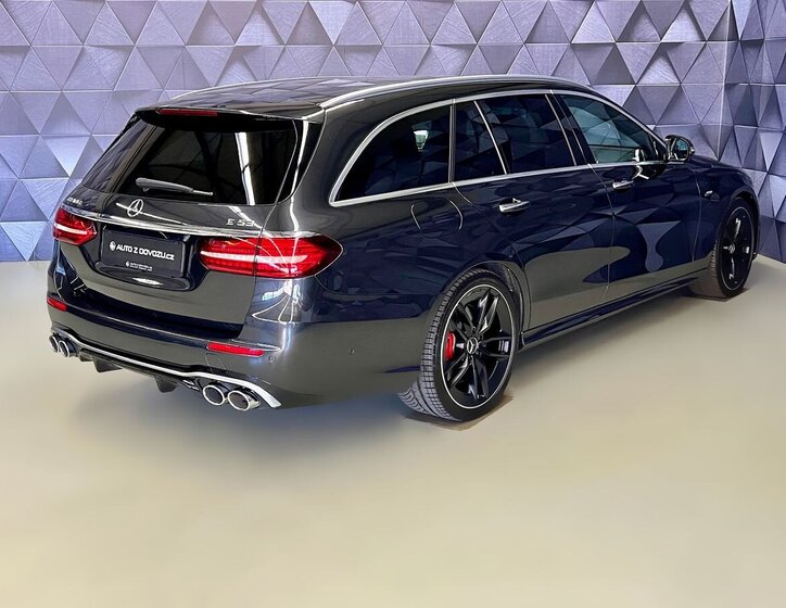 Mercedes-Benz Třídy E Kombi 3,0 l 320 kw