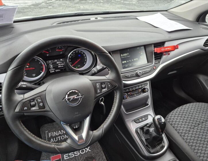 Opel Astra Hatchback 999,0 77 kw