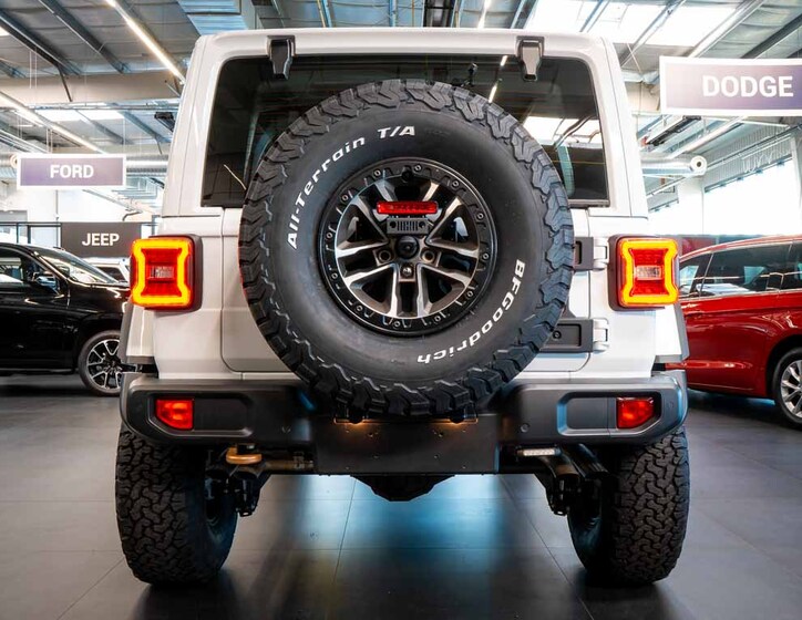 Jeep Wrangler 5