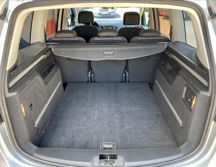 Volkswagen Sharan MPV 2,0 l 103 kw