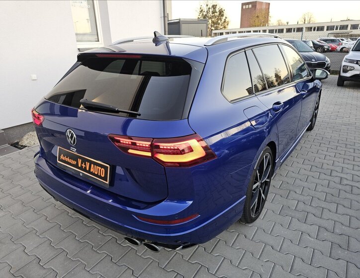 Volkswagen Golf Kombi 2,0 l 235 kw