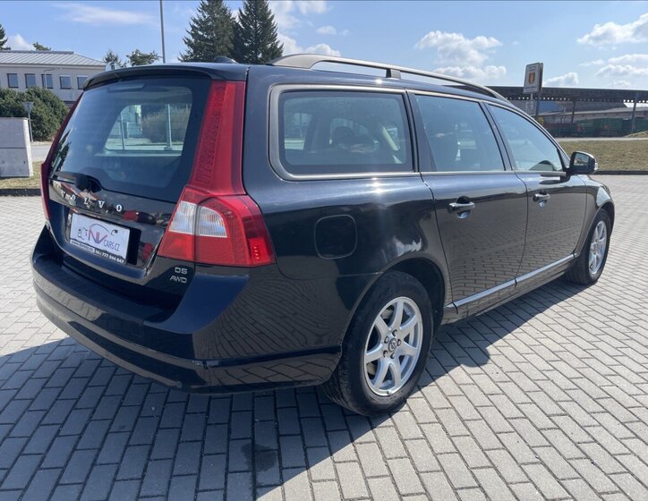 Volvo V70 Kombi 2,4 l 136 kw