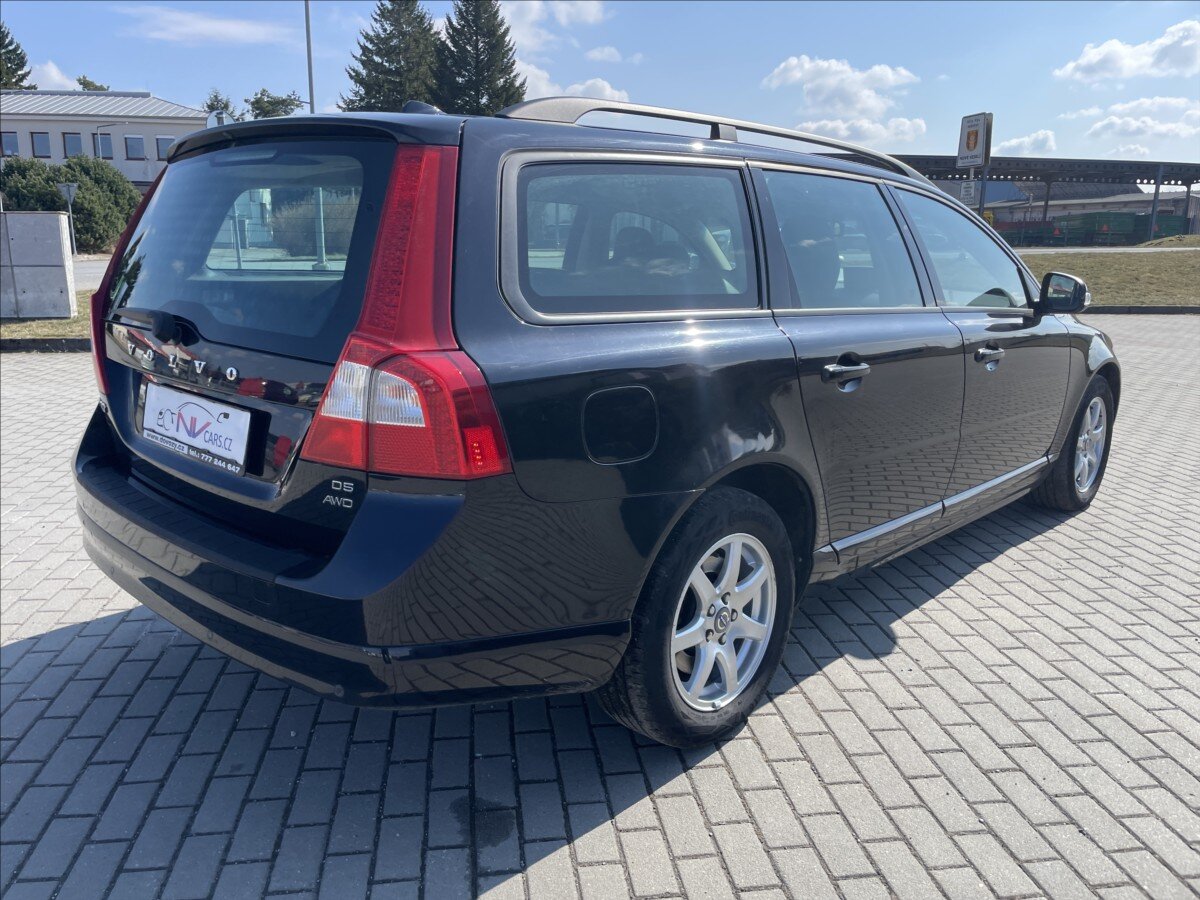 Volvo V70 Kombi 2,4 l 136 kw