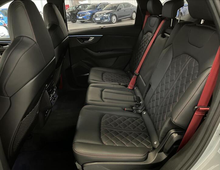 Audi SQ7 43