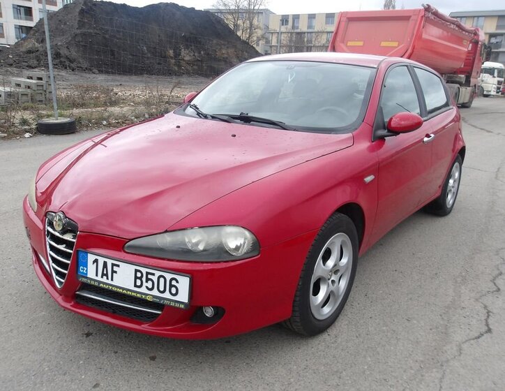 Alfa Romeo 147 Hatchback 1,6 l 77 kw