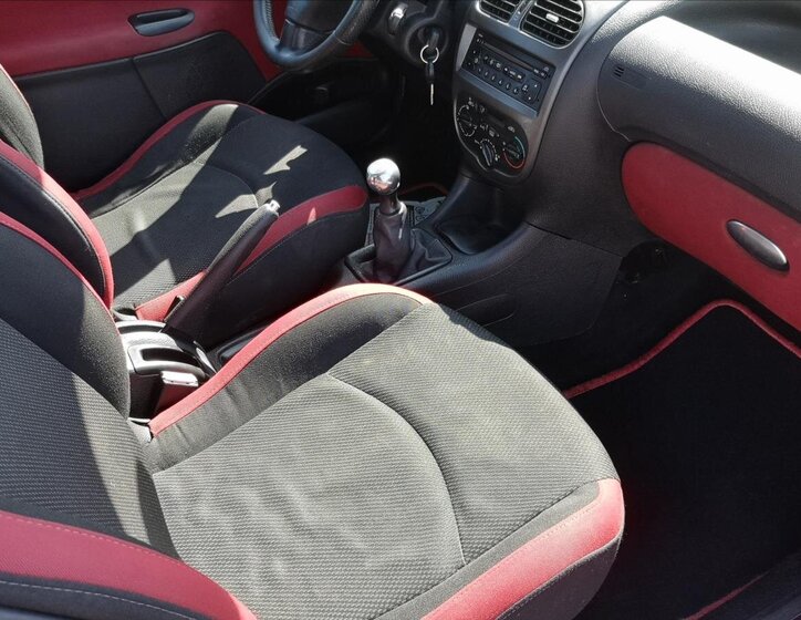Peugeot 206 Hatchback 1,4 l 50 kw