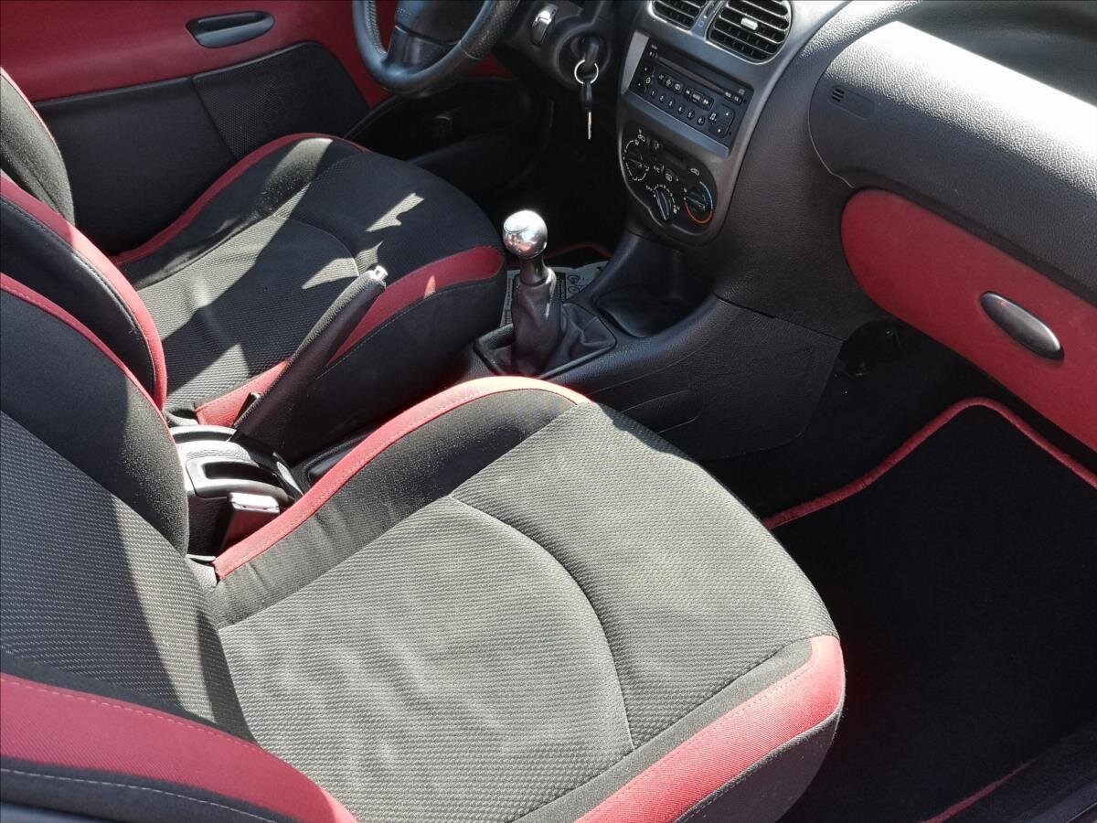 Peugeot 206 Hatchback 1,4 l 50 kw