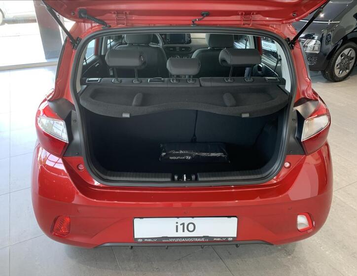 Hyundai i10 9
