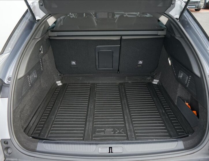 Citroën C5 X Hatchback 1,6 l 133 kw