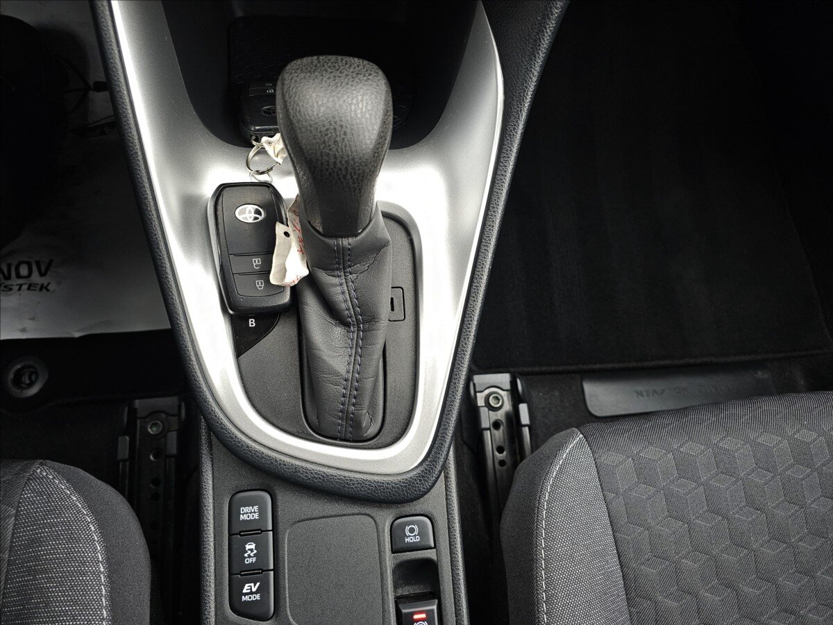 Toyota Yaris Hatchback 1,5 l 68 kw