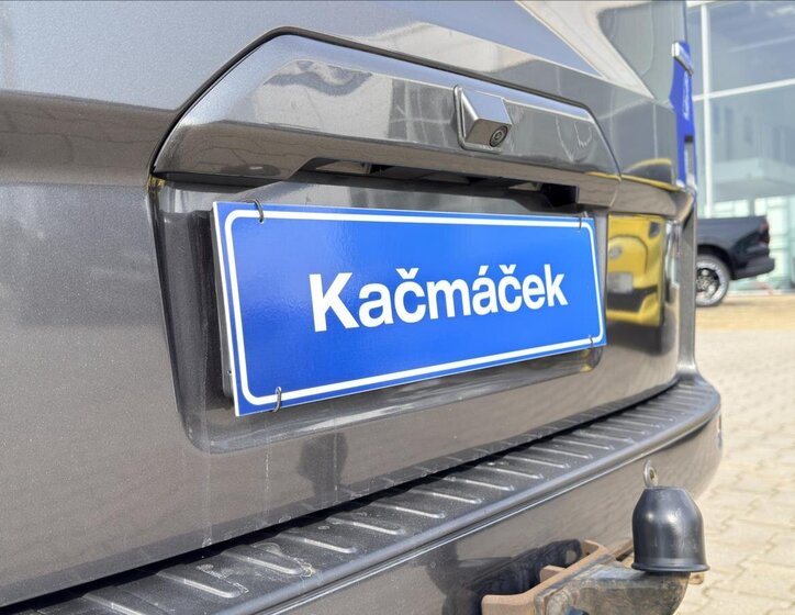 Ford Tourneo Custom MPV 2,0 l 136 kw