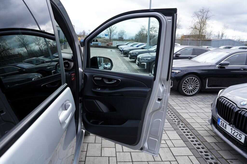 Mercedes-Benz Třídy V MPV 2,0 l 176 kw