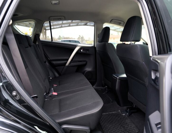 Toyota RAV4 SUV / Terénní 2,0 l 91 kw