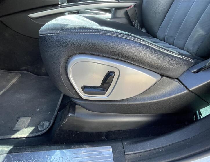 Mercedes-Benz Třídy M SUV 3,0 l 165 kw