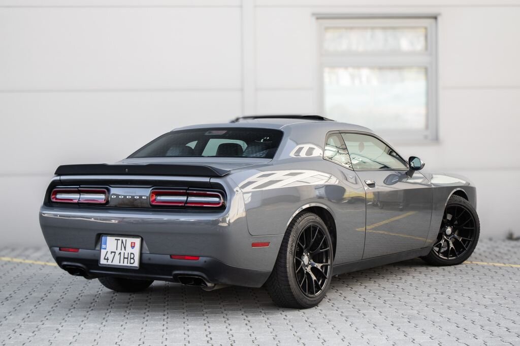 Dodge Challenger Kupé 5,7 l 277 kw