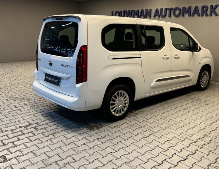Toyota ProAce City Verso MPV 1,2 l 96 kw