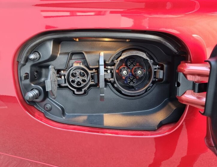 Mitsubishi Outlander SUV / Terénní 2,4 l 165 kw