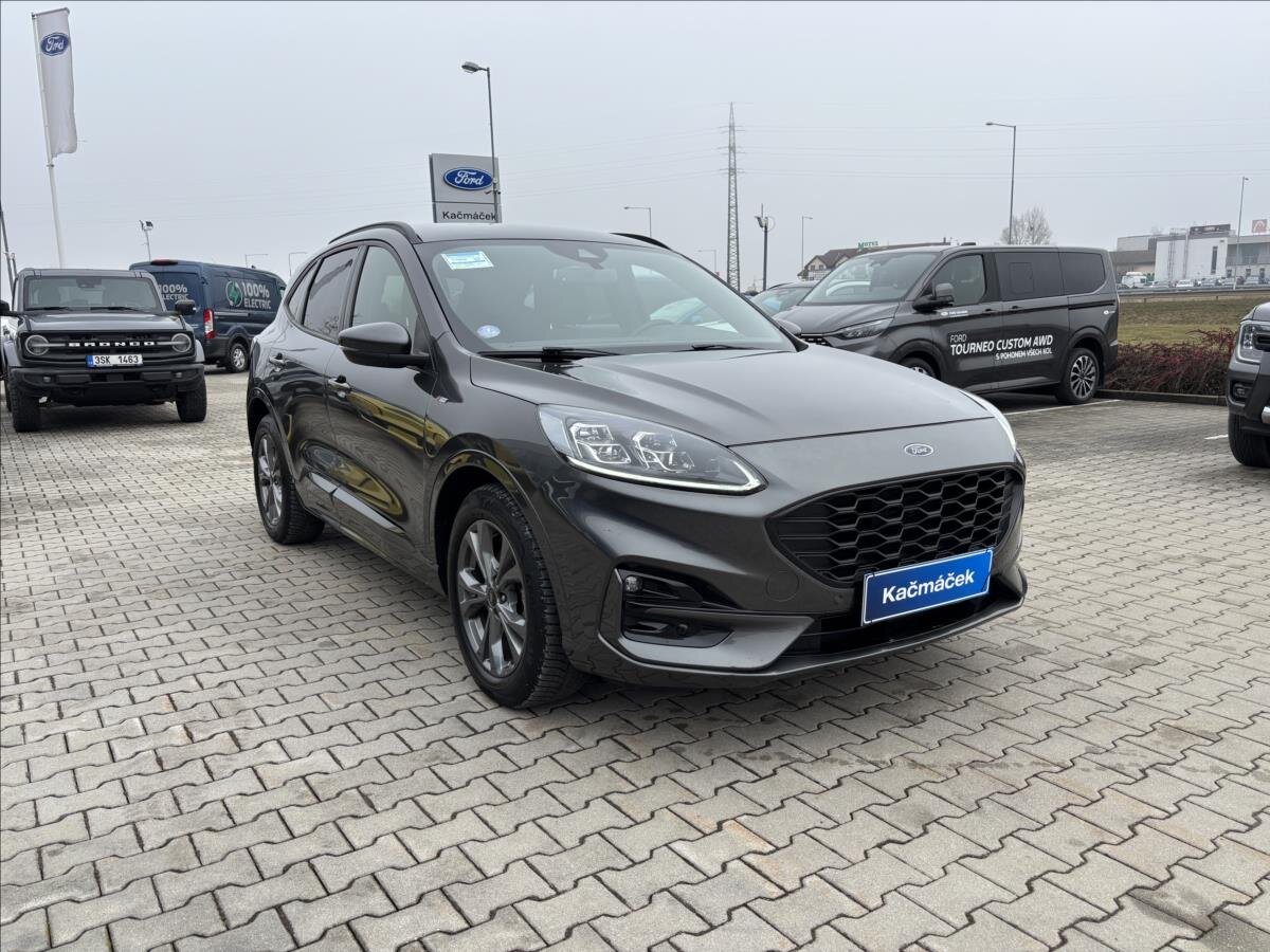 Ford Kuga SUV / Terénní 2,5 l 140 kw