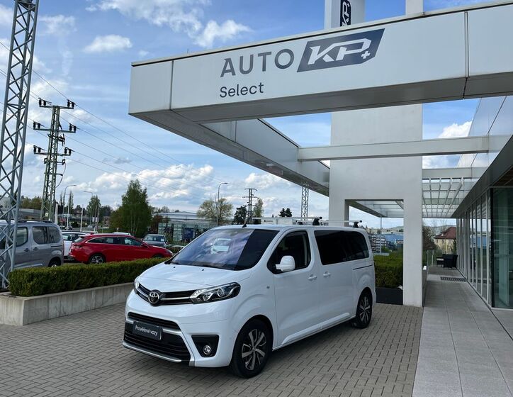 Toyota ProAce Verso 1