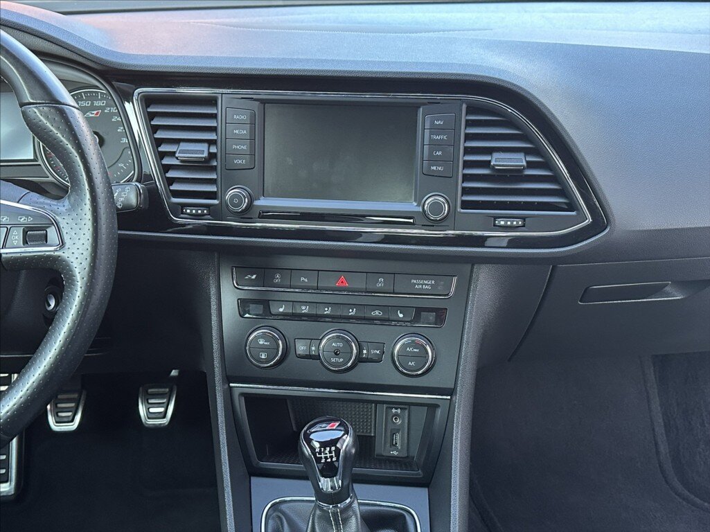 Seat Leon Hatchback 2,0 l 213 kw