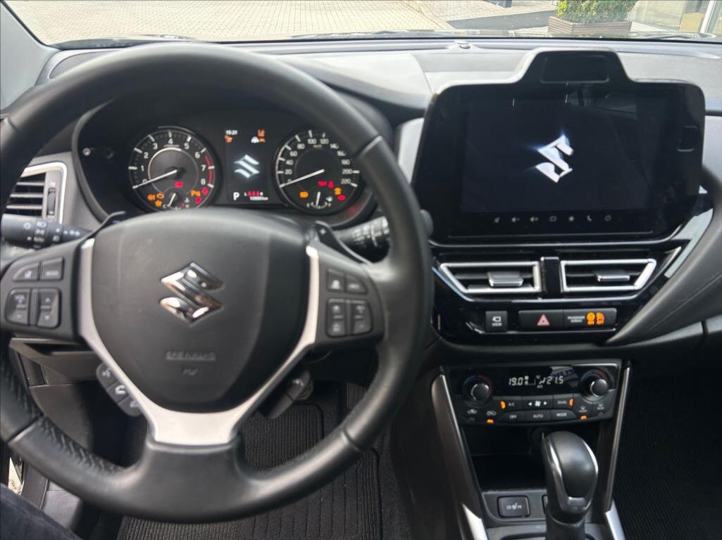 Suzuki S-Cross SUV 1,5 l 75 kw